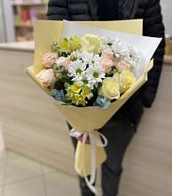 Букет цветов из:  Альстромерии, Розы и Хризантемы в Песчанокопском