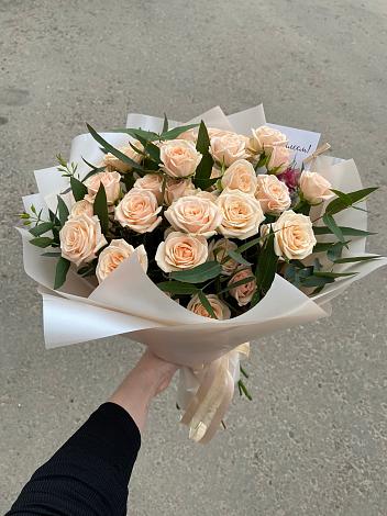 Букет Кремовые розы Латте в Песчанокопском